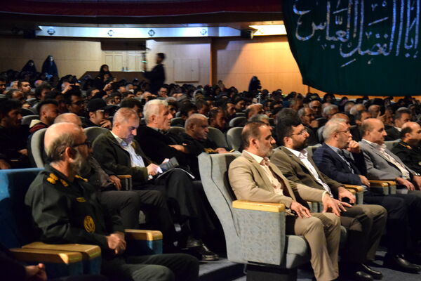 همایش دهه بصیرت و گرامیداشت سردار دلها در سالن نژاد فلاح کرج