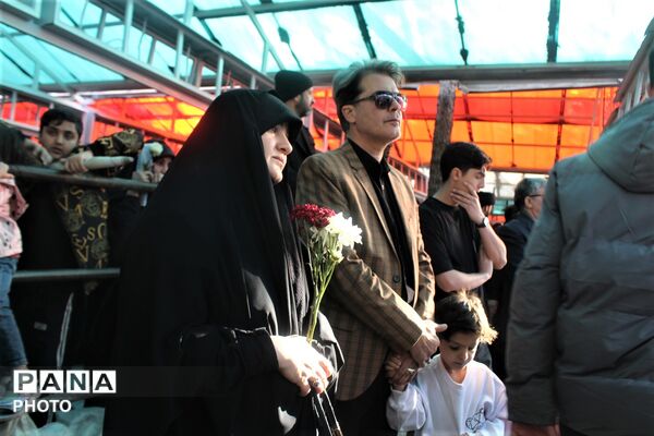 آیین خاکسپاری کودک شهید سه ساله جنگ رمضان در قم