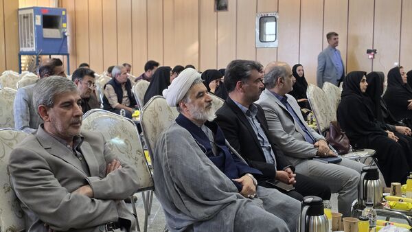  مراسم کلنگ‌زنی همزمان دو پروژه آموزشی در ناحیه چهار اصفهان