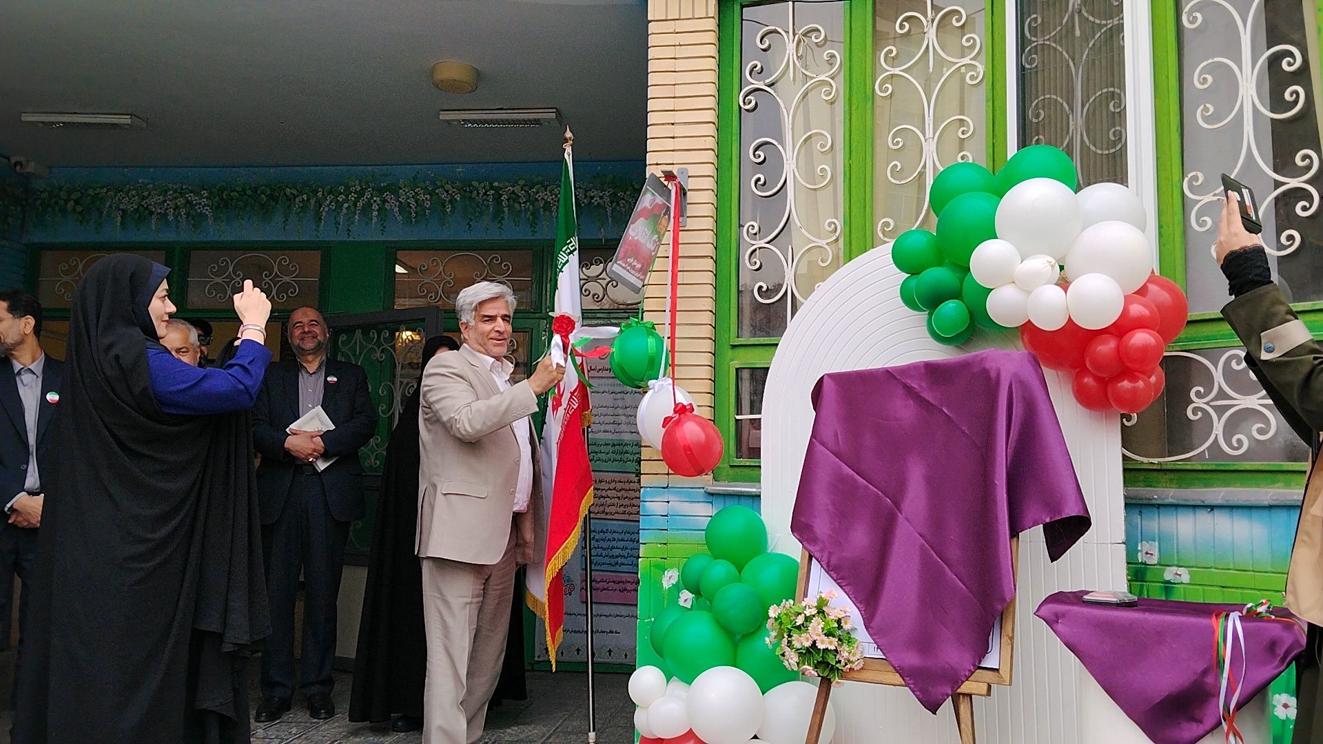  طنین زنگ انقلاب در مدرسه «طوبی» ناحیه ۶ مشهد