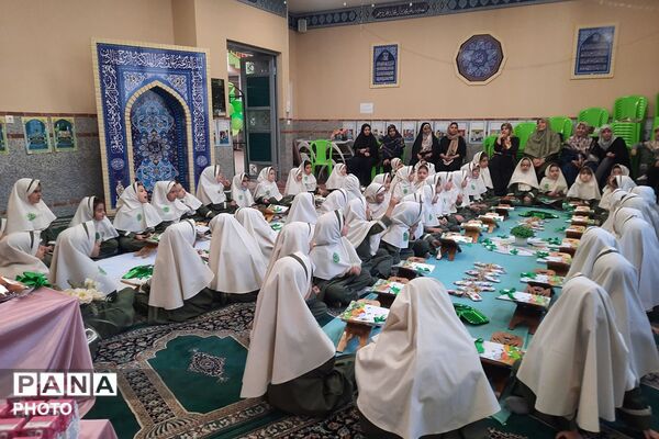 جشن قرآن کلاس اولی‌ها در دبستان شاهد ام البنین (س) شهرری