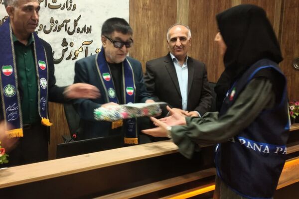 نشست صمیمی مدیر و معاون پرورشی ناحیه 4 شیراز با مربیان، پیشتازان و خبرنگاران پانا