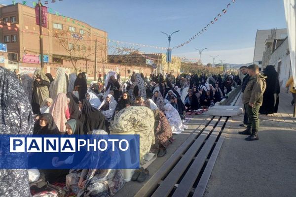 اقامه نماز عید فطر در قیامدشت ناحیه یک ری