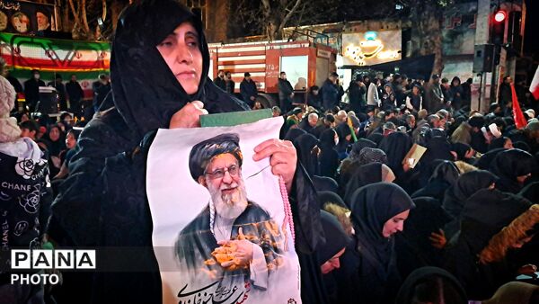 مردم گالیکش شب قدر را در خیابان ماندند