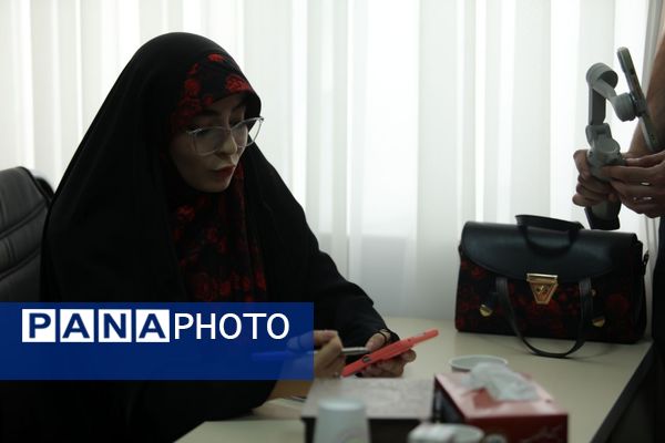 نشست صمیمی دانش‏‌آموز خبرنگاران و نمایندگان مجلس دانش‌آموزی آذربایجان شرقی با علی فلاحتکار