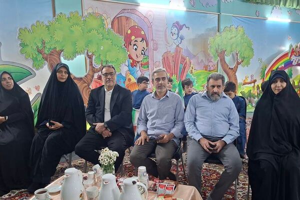 برگزاری جشن غنچه ها در مجتمع آموزشی میرداماد با حضور مدیر آموزش و پرورش ناحیه دو شهرری 