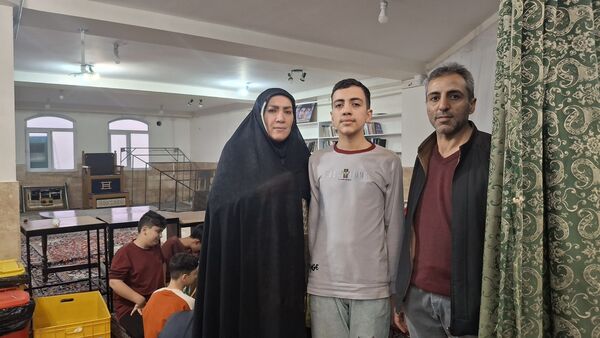 پرواز تا آسمان در مسجد حضرت زینب شهرکرد 