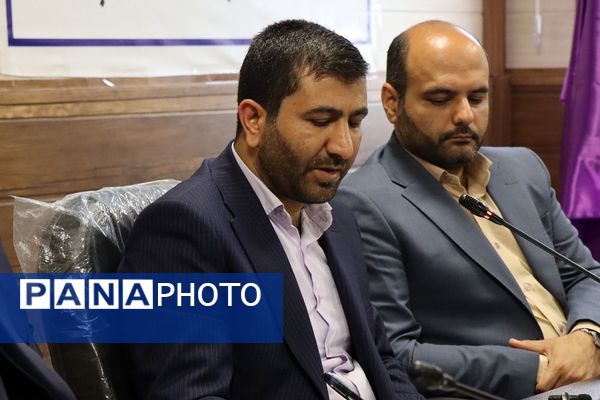 نشست خبری مدیر آموزش و پرورش پاکدشت به مناسبت گرامیداشت هفته معلم