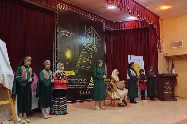 محفل شعرخوانی و رونمایی کتاب در اسلامشهر 