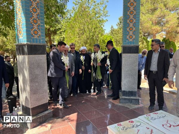 بازدید استاندار خراسان شمالی از پروژه‌های هفته دولت در شهرستان جاجرم