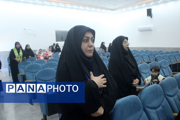 تجلیل از دانش‌آموزان تراز انقلاب اسلامی استان بوشهر