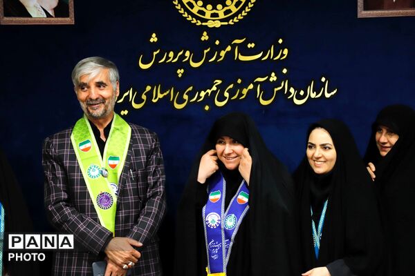 نشست هم‌اندیشی مسئولان دانش‌آموزی تهران با محور آموزش مربیان و مدیریت مصرف انرژی