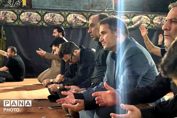 عزاداری هیئت فرهنگیان در سوگ سیدالشهدا (ع)