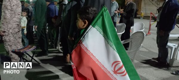 شکوه بصیرت  مردم ولایت مدار شهر بار برای دفاع از وطن 