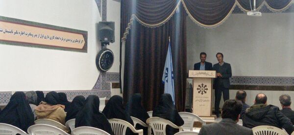 جلسه هدایت تحصیلی در دبیرستان استعدادهای درخشان دوره اول کاشمر
