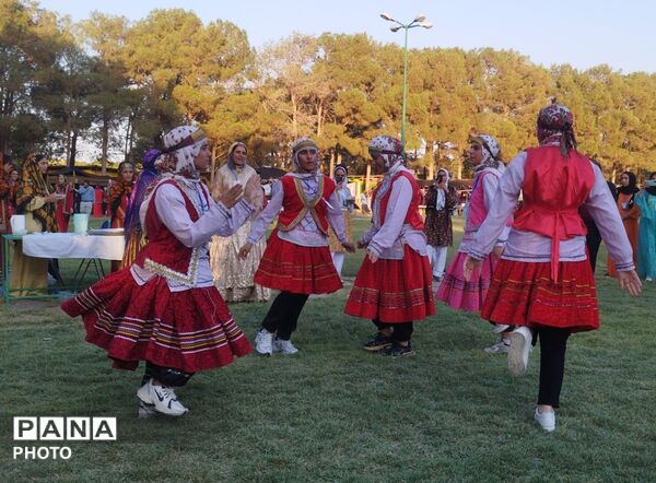 بیست‌وپنجمین اردوی کشوری دانش‌آموزان عشایر دختر در اصفهان با حضور وزیر آموزش و‌پرورش