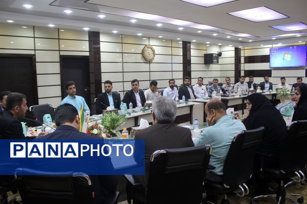 تجلیل از معلمان جوان برتر  به مناسبت گرامیداشت هفته مقام معلم استان بوشهر