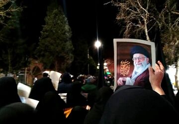 با قلبی مملو از امید؛ بیعت با امام جدید