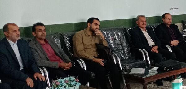 دیدار رئیس پلیس فتا کاشمر با پرسنل دبیرستان آیت‌الله خامنه‌ای 