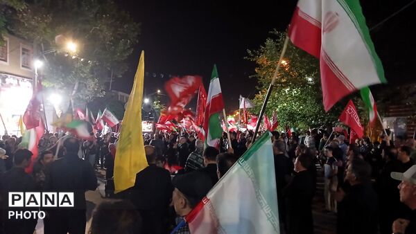 امشب نهاوندی ها پرچم ایران را به اهتزاز در آوردند