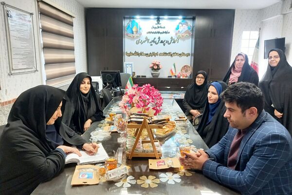 برگزاری نمایشگاه عفاف و حجاب و مشاغل در مدارس ناحیه دو شهرری 