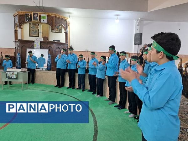 جشنِ تکلیفِ «به وقتِ میهن خدایی» دانش آموزان اشکذری همراه دستبوسی مادر