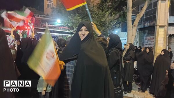 هم‌نوایی فرهنگیان و دانش‌آموزان اهر در سوگواره شبانه رهبر شهید