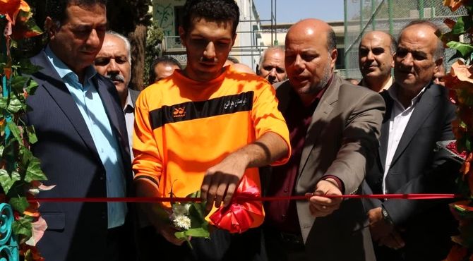 آئین افتتاح زمین چمن مصنوعی در مدرسه ماندگار هراتی اصفهان