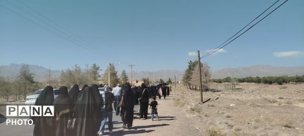 قدم هایی که در دهستان نصرآباد با عشق برداشته می‌شوند
