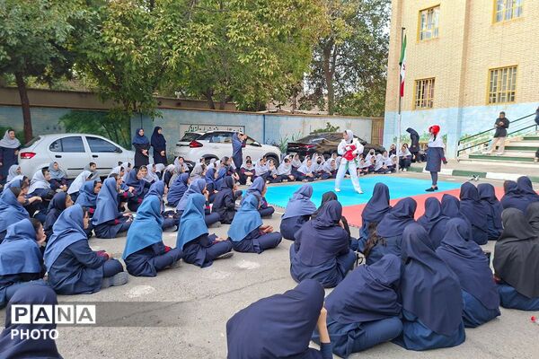 افتتاحیه المپیاد ورزشی درون مدرسه‌ای در آموزشگاه ۱۳ آبان ملارد
