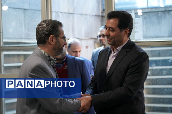 دیدار نوروزی مدیرکل آموزش و پرورش اصفهان با مدیران نواحی و مناطق استان
