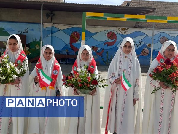 یاوران انقلاب در دبستان خدیجه کبری ابرکوه