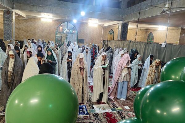 فشافویه میزبان خلوت عاشقانه دانش آموزان در نخستین روز اعتکاف همزمان با ولادت حضرت علی (ع)