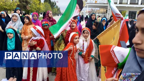 حضور  پرشور مردم در راهپیمایی ۲۲ بهمن دهدشت