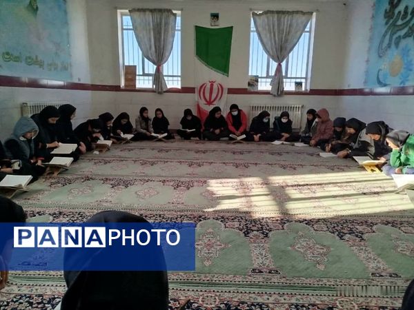 محفل انس با قرآن در مدرسه فاطمه الزهرا «بخ» 
