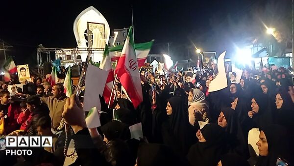 حضور پرشور و گسترده مردم فهیم جاجرم در میدان امام خمینی (ره)