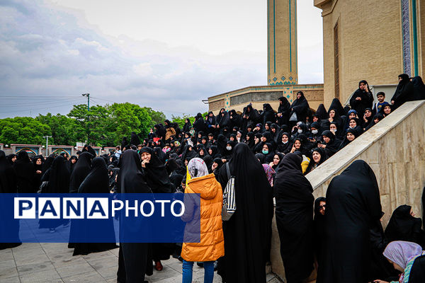 بزرگداشت شهدای خدمت در مصلای اعظم امام خمینی(ره) تبریز 