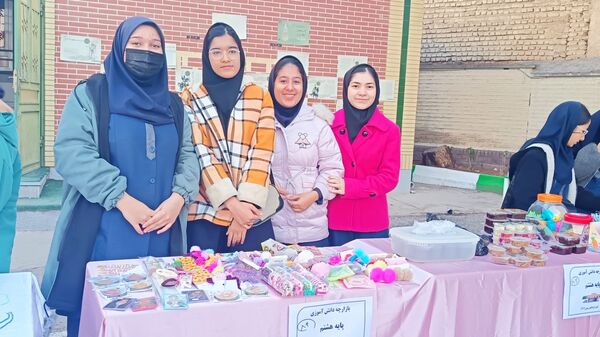بازارچه کار و فناوری در دبیرستان کوثر فرهنگیان