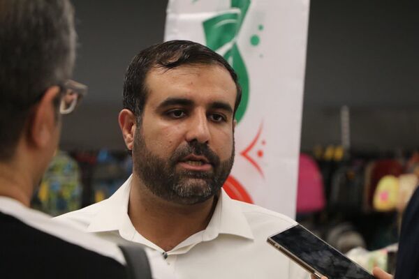 افتتاح چهارمین نمایشگاه ایران نوشت در شیراز