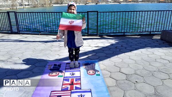 مراسم استغاثه به امام زمان (عج) به همراه آتش زدن بت بعل در گرداب شهر بن