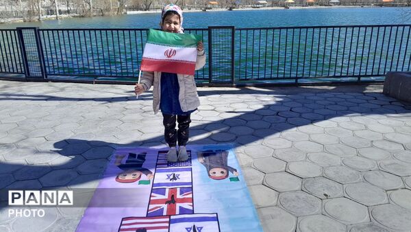مراسم استغاثه به امام زمان (عج) به همراه آتش زدن بت بعل در گرداب شهر بن