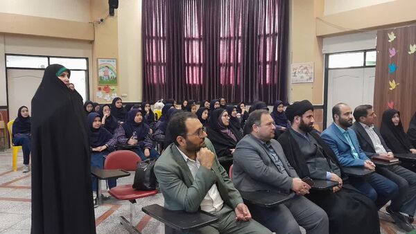 افتتاح طرح «مصباح‌الهدی و امام‌شناسی» در منطقه ۱۰ با حضور مسئولان فرهنگی و آموزشی
