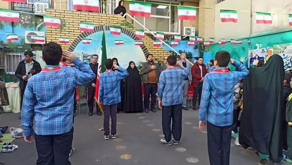 طنین زنگ انقلاب در طلیعه دهه فجر در منطقه ۱۰