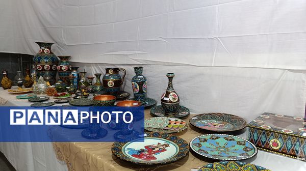 نمایشگاه دستاوردها و توانمندی بانوان روستایی در روستای بشرآباد