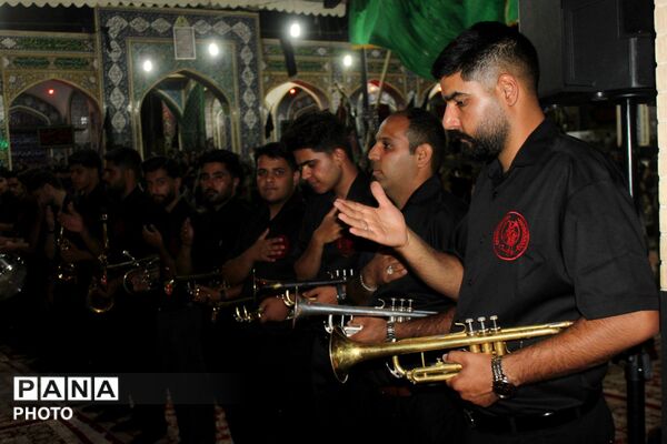 حماسه نوا و نینوا؛ عزاداری گروه موزیک هیئت علی‌اصغر(ع) در چنارالله