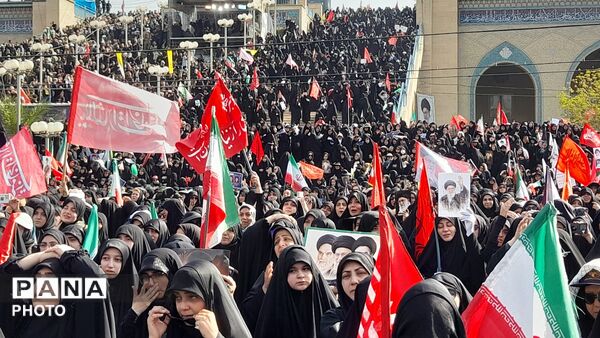  تهران در سوگِ رهبر شهید ایستاد