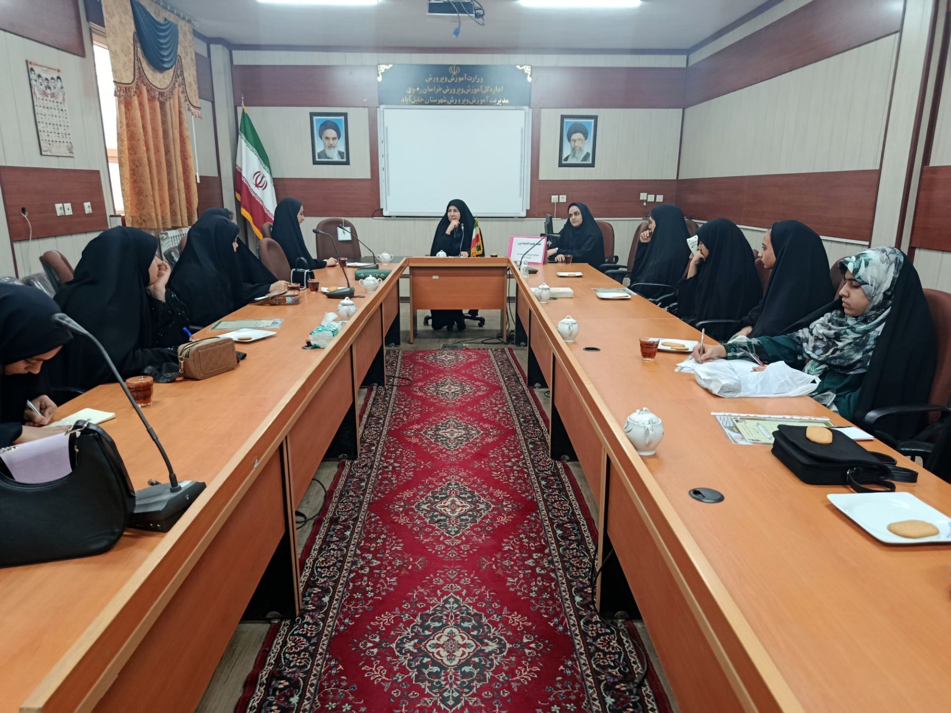 نشست هم‌اندیشی فرماندهان واحد های مدارس  شهرستان خلیل آباد