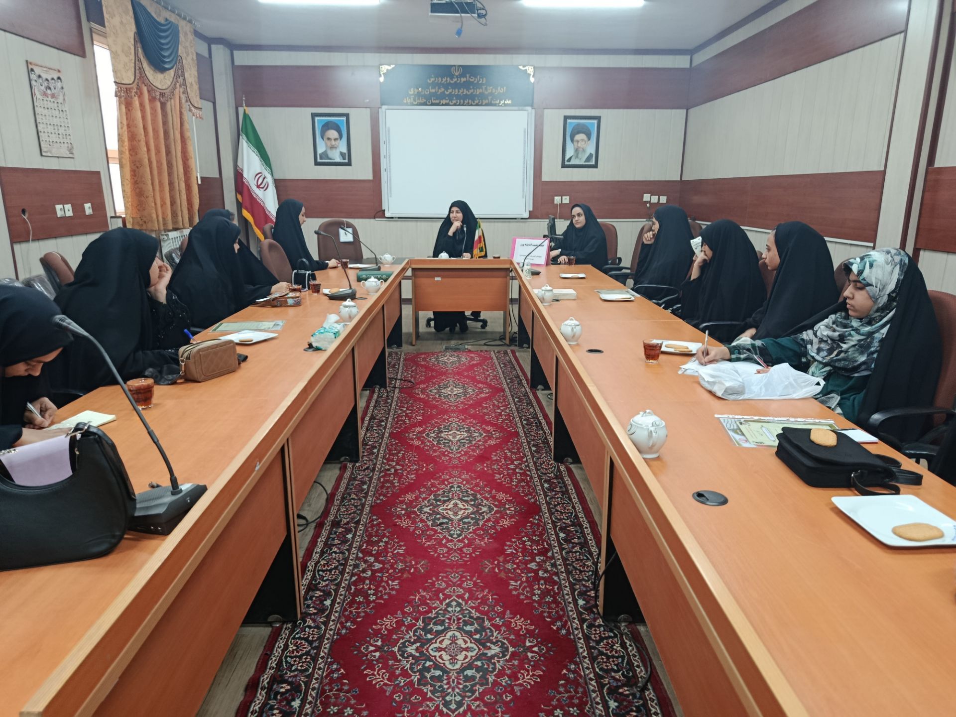 نشست هم‌اندیشی فرماندهان واحد های مدارس  شهرستان خلیل آباد