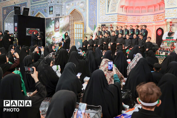 آیین معنوی «شیرخوارگان حسینی» در حرم مطهر رضوی