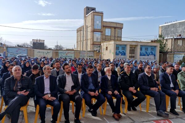 جشن سالگرد پیروزی انقلاب اسلامی در مدارس شهرستان صحنه